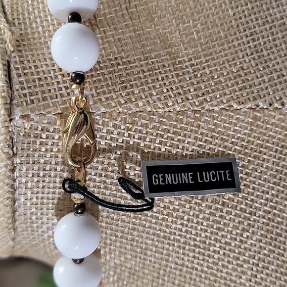 Lucite White & Gold Ornate Beaded Chunky Statement Necklace - Picture 6 of 8